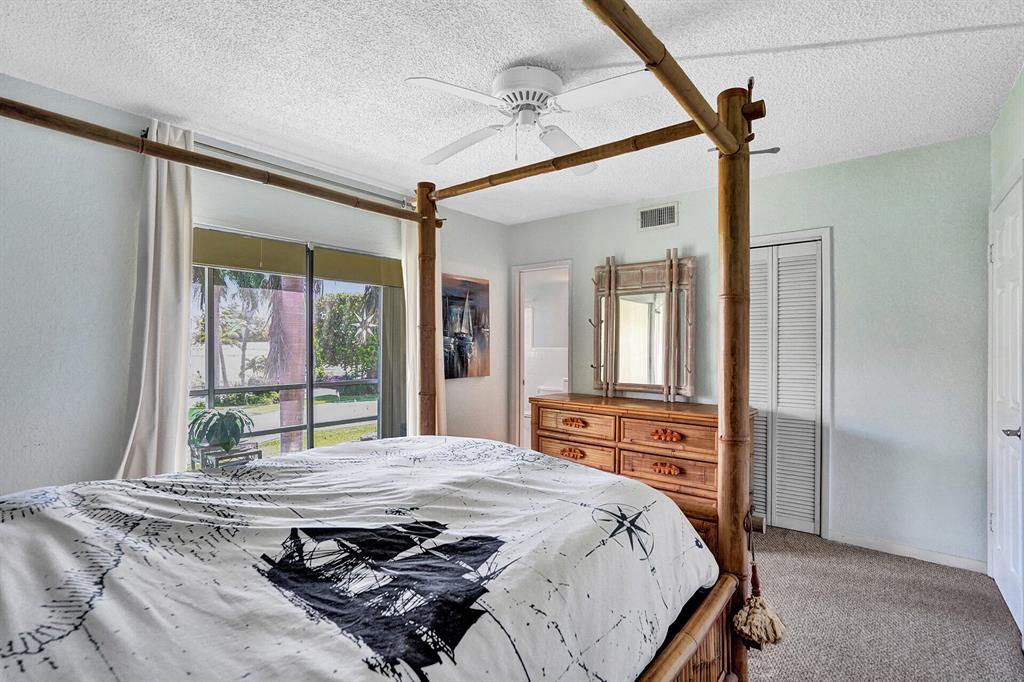 LIGHTHOUSE POINT GARDENS NORTH - Residential