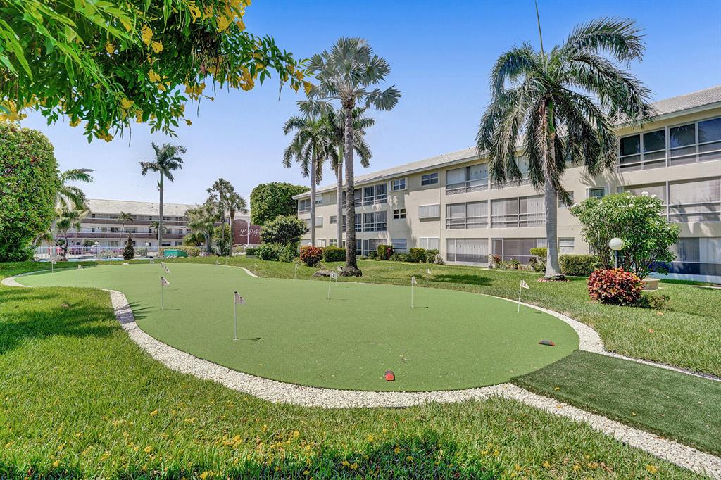 LIGHTHOUSE POINT GARDENS NORTH - Residential