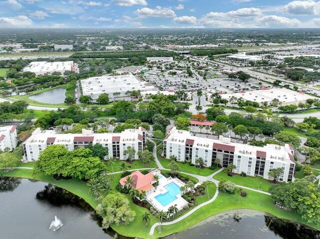 LAKESIDE CONDOMINIUM - Residential Lease