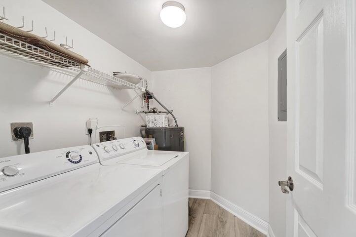 LAKESIDE CONDOMINIUM - Residential Lease