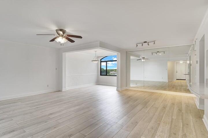 LAKESIDE CONDOMINIUM - Residential Lease