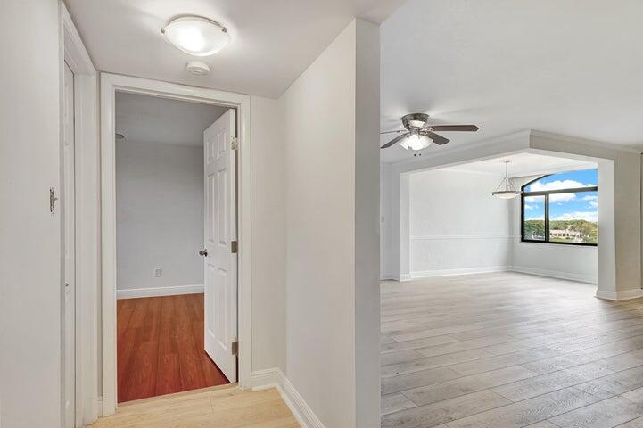 LAKESIDE CONDOMINIUM - Residential Lease