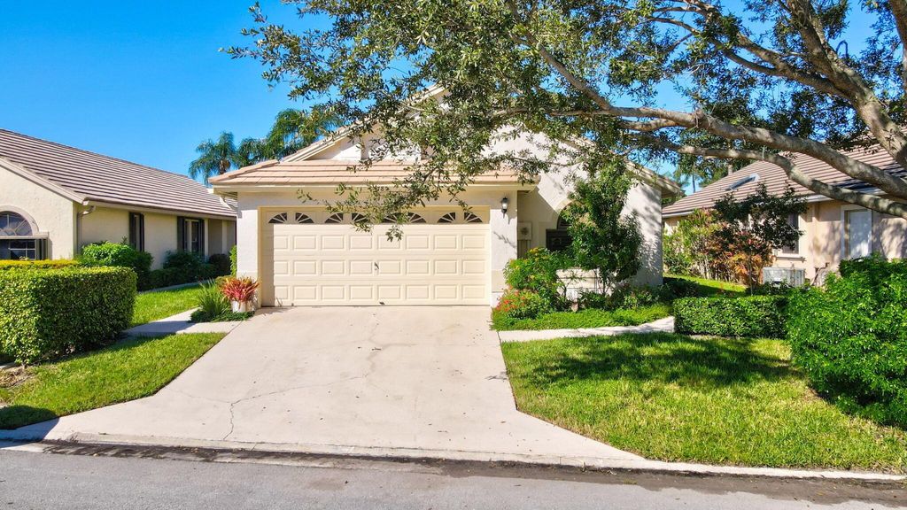 Photo of 4785 Brighton Lakes Boulevard, Boynton Beach, FL 33436 (MLS # R11132621)