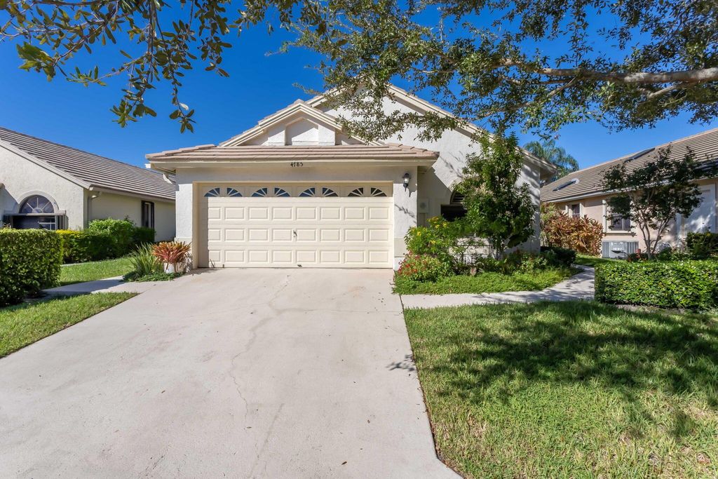 Photo of 4785 Brighton Lakes Boulevard, Boynton Beach, FL 33436 (MLS # R11132621)