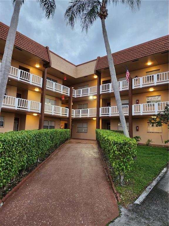FANTASTIC OPPORUNITY AWAITS IN SUNRISE LAKES PHASE III. GREAT LOCATION ON THIS TOP FLOOR UNIT OVERLOOKING FAIRWAY AND THE LAKE. PLEASE BRING YOUR CREATIVE GENIUS AND THE DESIGNER IN YOU AS THIS PLACE WILL BE YOUR BLANK CANVAS. LARGER 2 BEDROOM MODEL WITH THE EXTENDED LIVING ROOM OR FLORIDA ROOM. SPACIOUS BEDROOM SIZED ON THIS STACK PLAN. CHECK THE COMPS IN THE AREA AND YOU WILL SEE THIS WILL BE THE BEST DEAL FOR YOU TO CREATE YOUR DREAM HOME. DIRECTLY ACROSS THE STREET FROM CLUBHOUSE WITH LOADS OF ACTIVITIES, LARGE COMMUNITY POOL AND TRANSPORTATION TO AREA SHOPPING AND OTHER VENUES. ASSOCIATION REQUIRES 20% DOWN ON FINANCED TRANSACTIONS AND 10% FOR CASH PURCHASES. COMMUNITY DOES NOT HAVE RESERVES SO PLEASE CHECK WITH LENDER IF FINANCING.