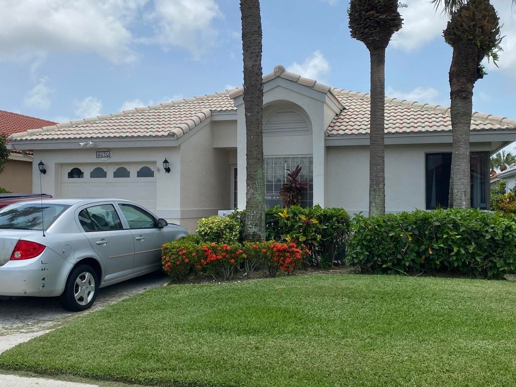 Photo of 6070 Bay Isles Drive Dr, Boynton Beach, FL 33437 (MLS # R10808578)