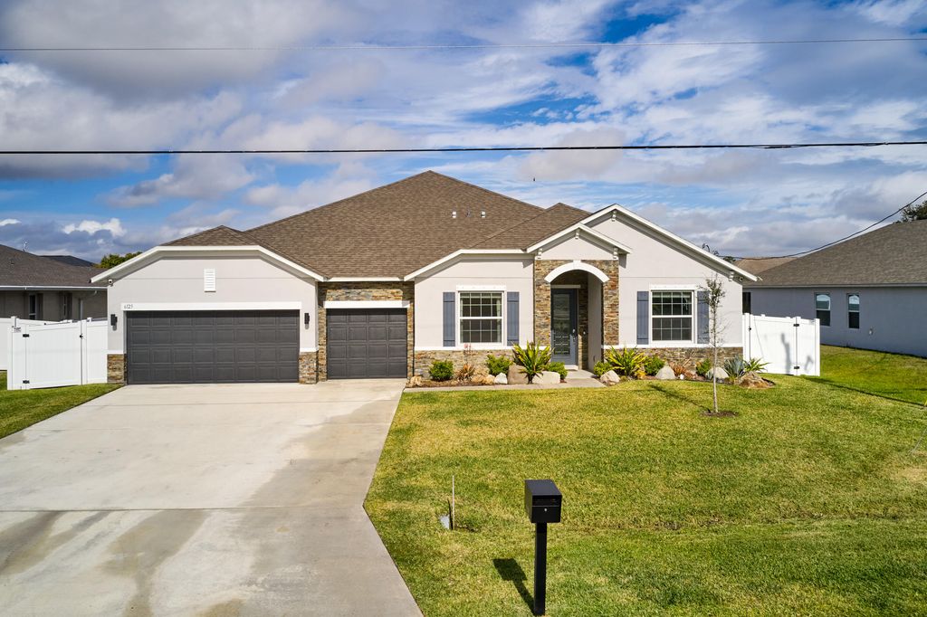 Photo of 6125 NW Drophy Avenue, Port Saint Lucie, FL 34986 (MLS # R11152787)