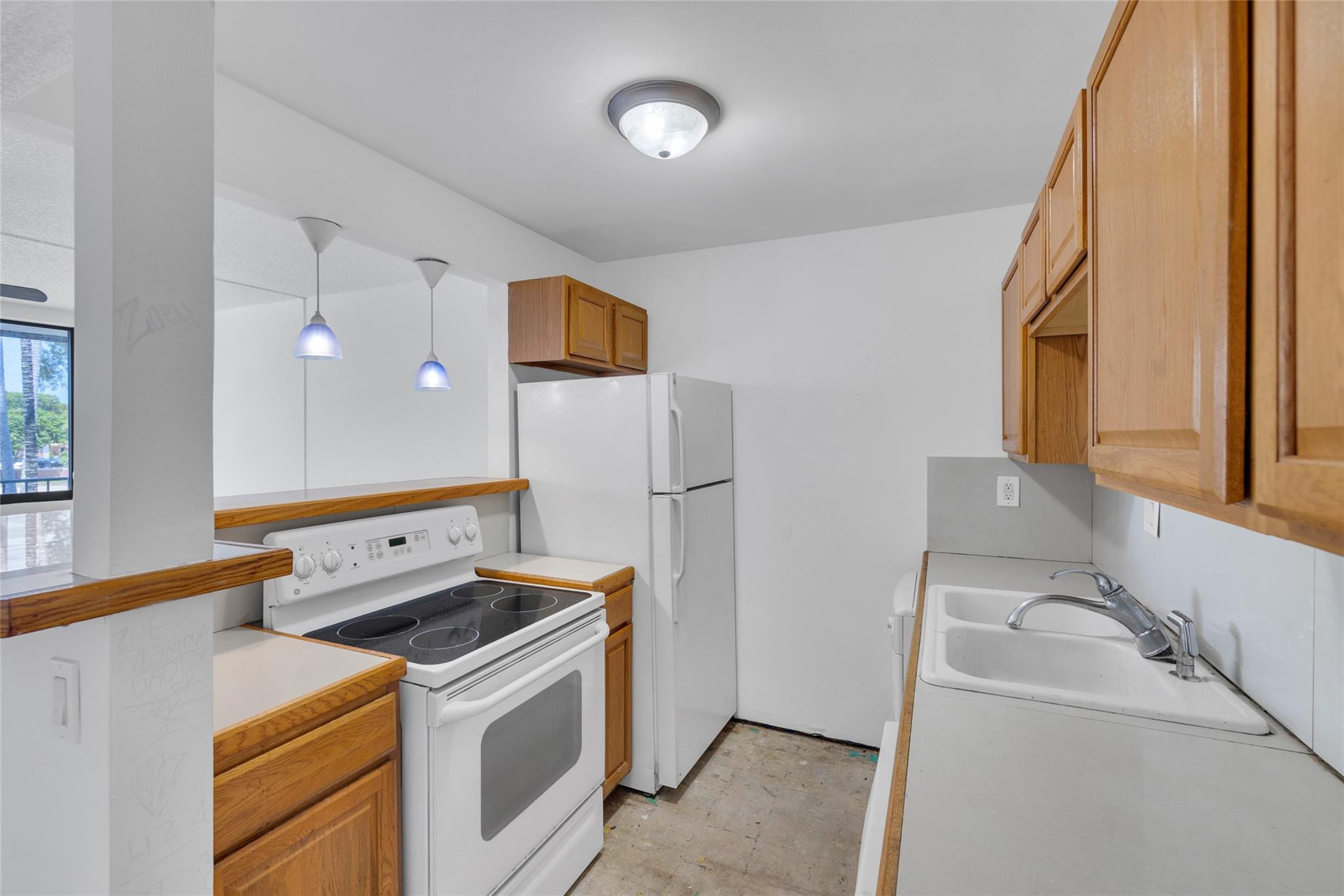1901 N Andrews Ave 216