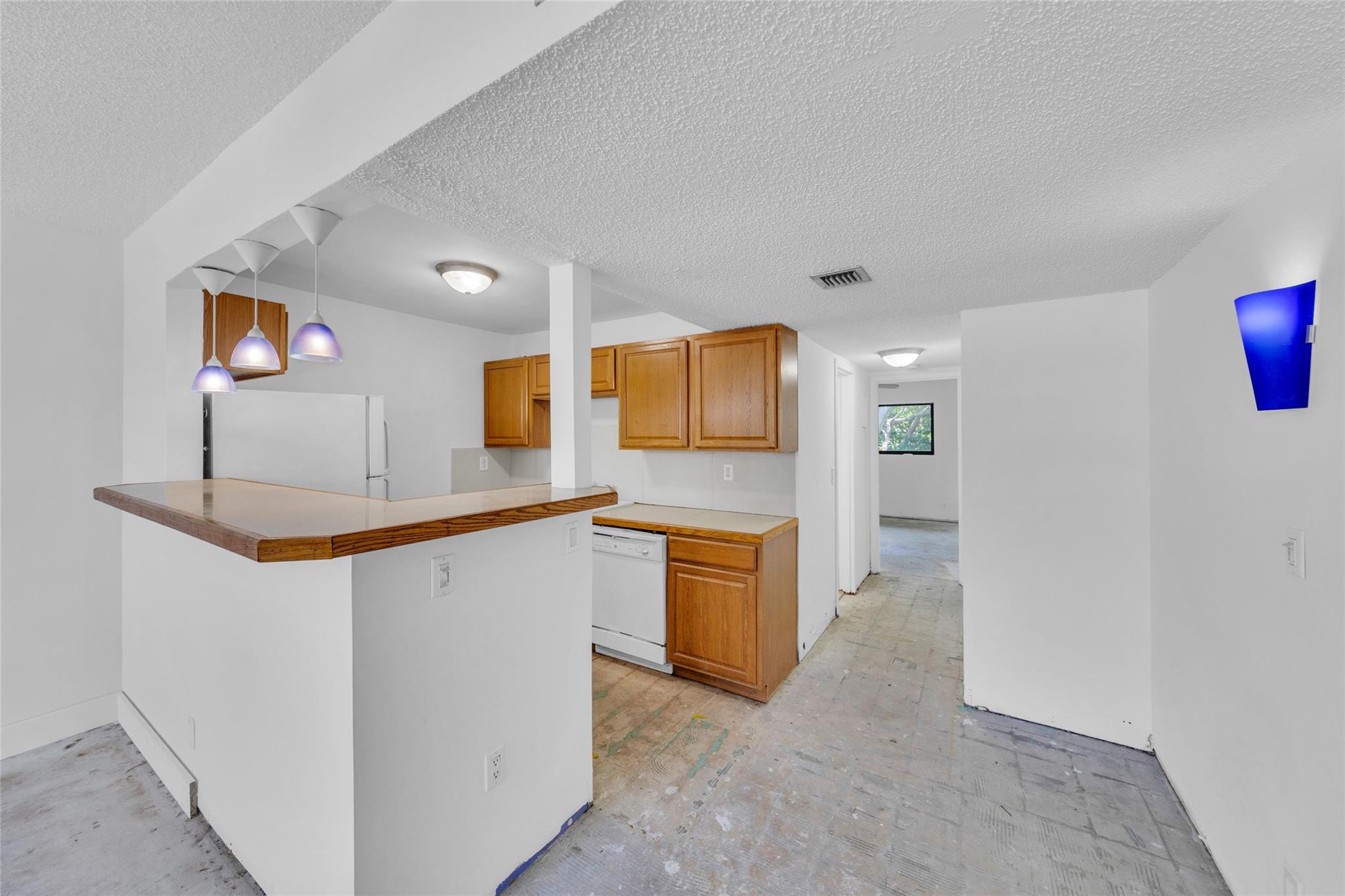 1901 N Andrews Ave 216