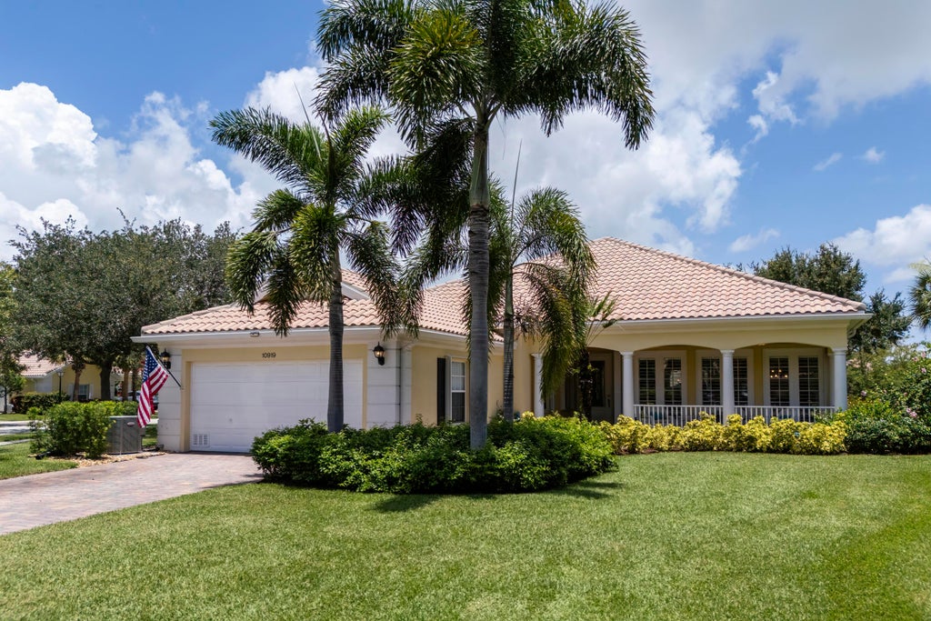 Photo of 10919 SW Blue Mesa Way, Port Saint Lucie, FL 34987 (MLS # R11023322)