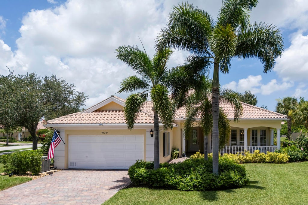 Photo of 10919 SW Blue Mesa Way, Port Saint Lucie, FL 34987 (MLS # R11023322)