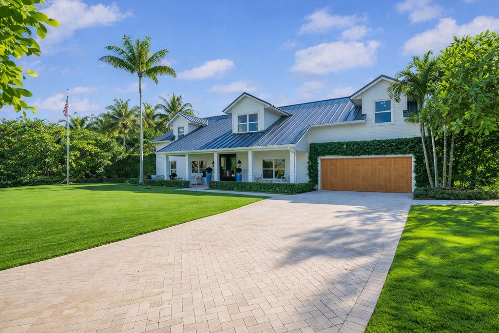 Photo of 8389 SE Woodcrest Place, Hobe Sound, FL 33455 (MLS # B26010263)