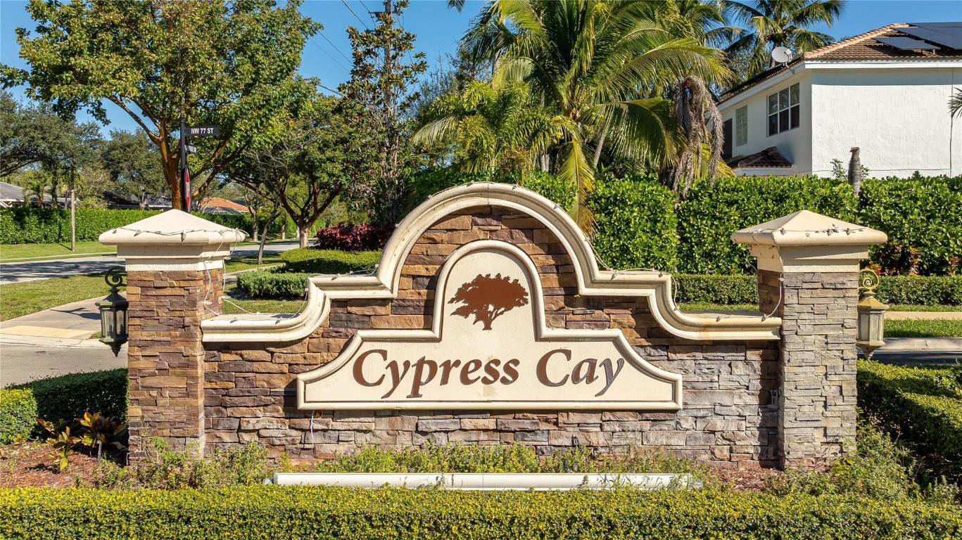 CYPRESS CAY EAST - Residential