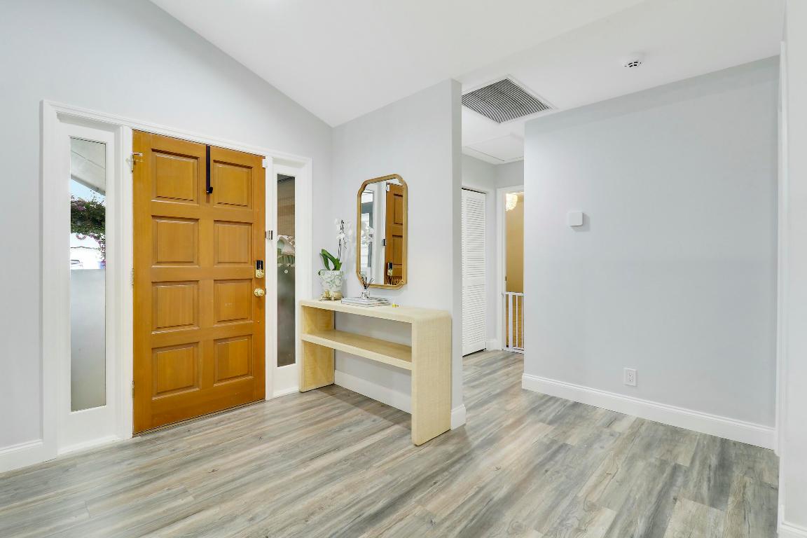 NORTH PALM BEACH HEIGHTS SEC 3 - Residential