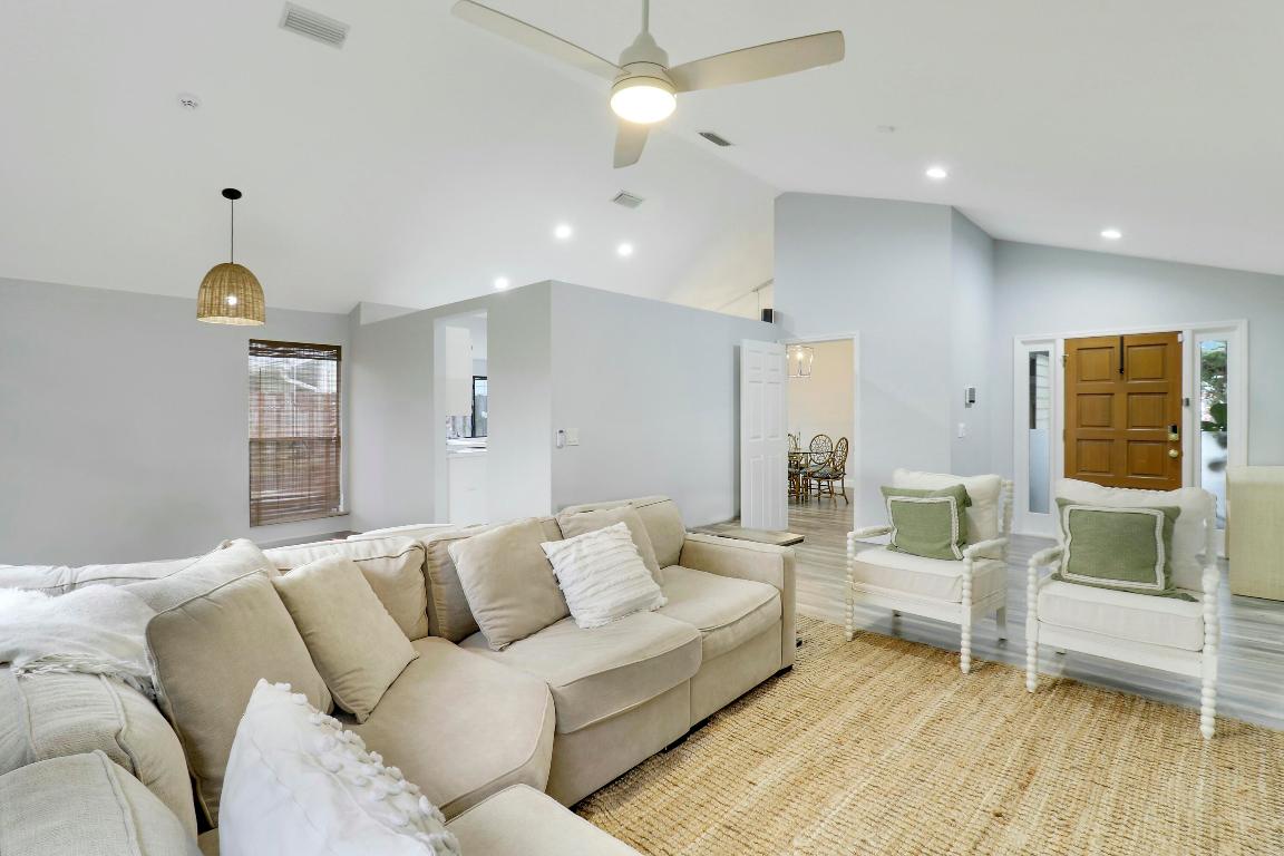 NORTH PALM BEACH HEIGHTS SEC 3 - Residential