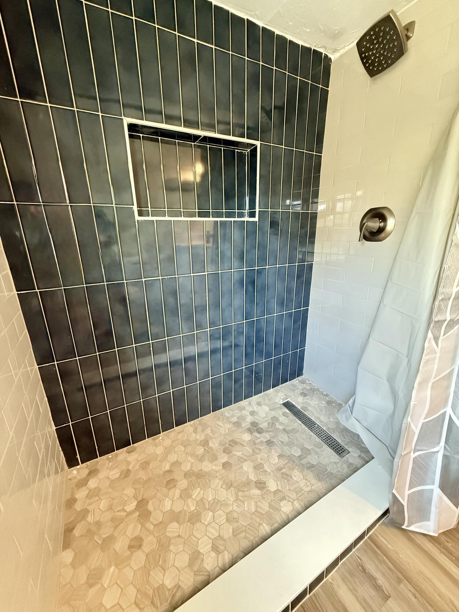 SYLVAN SHORES - Residential