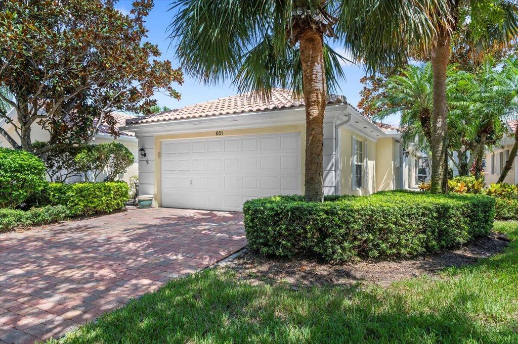 Photo of 651 Hudson Bay Drive, Palm Beach Gardens, FL 33410 (MLS # R11022329)