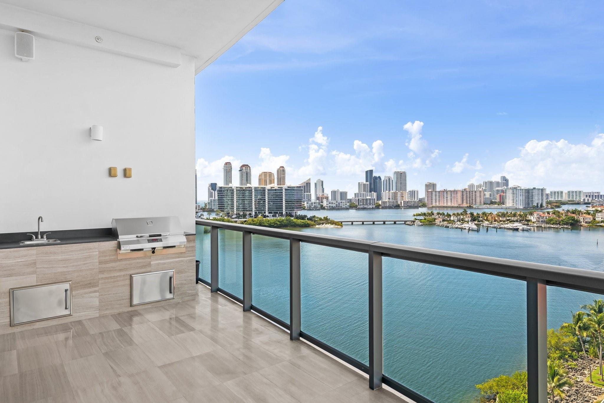 Echo Aventura - Residential