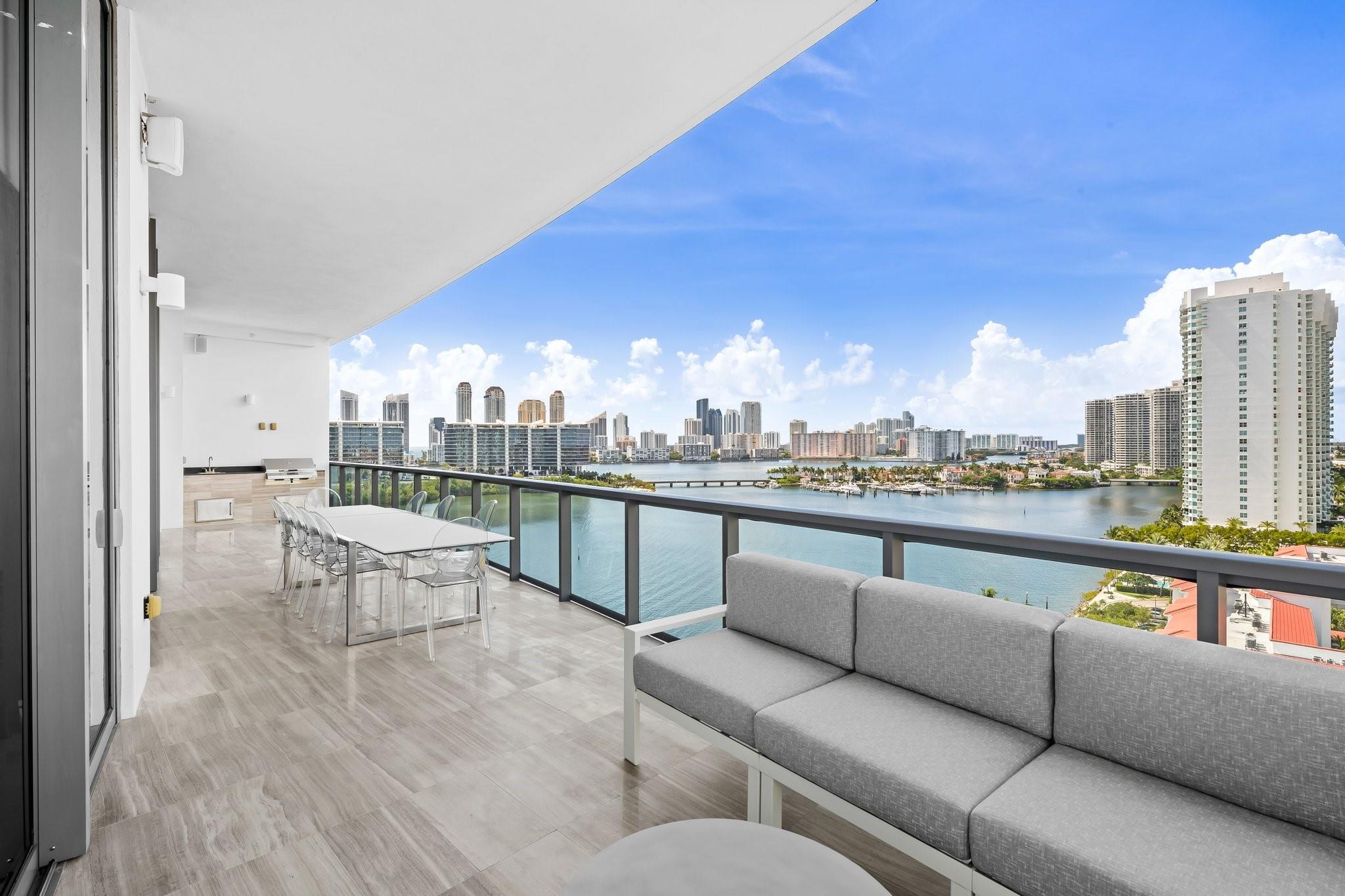 Echo Aventura - Residential