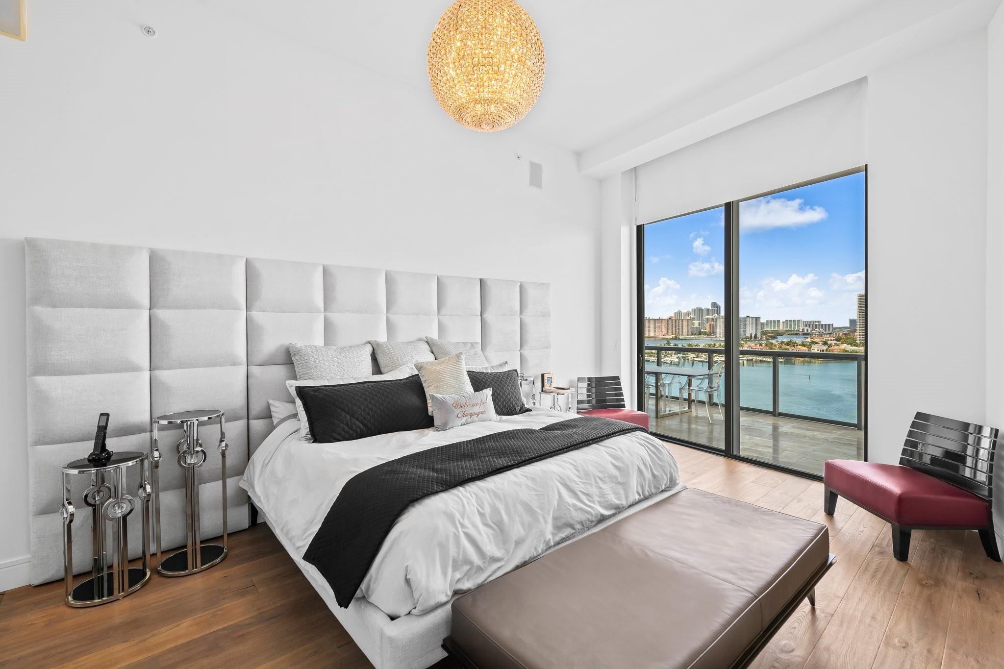 Echo Aventura - Residential