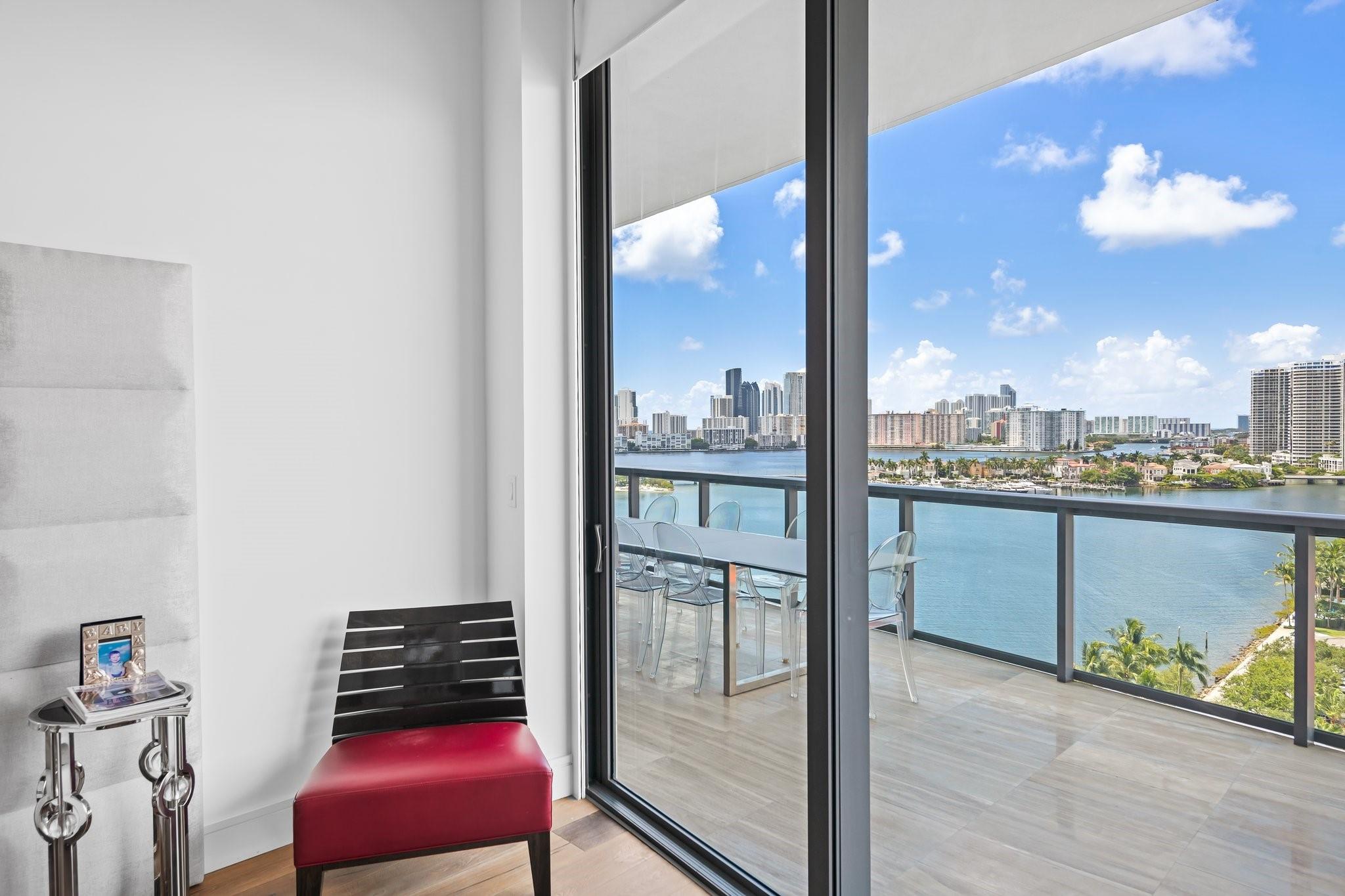 Echo Aventura - Residential