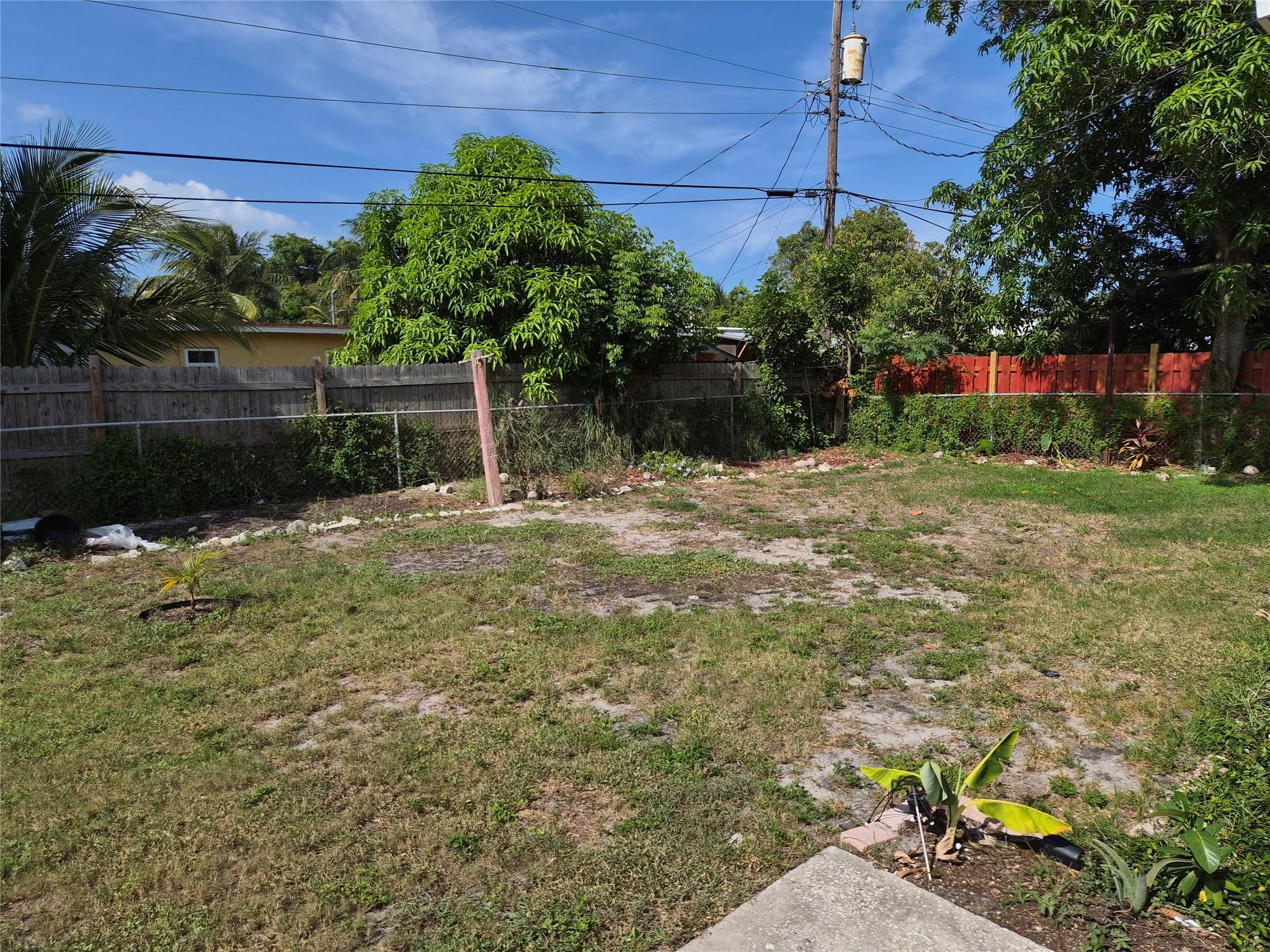 521 Oleander Rd