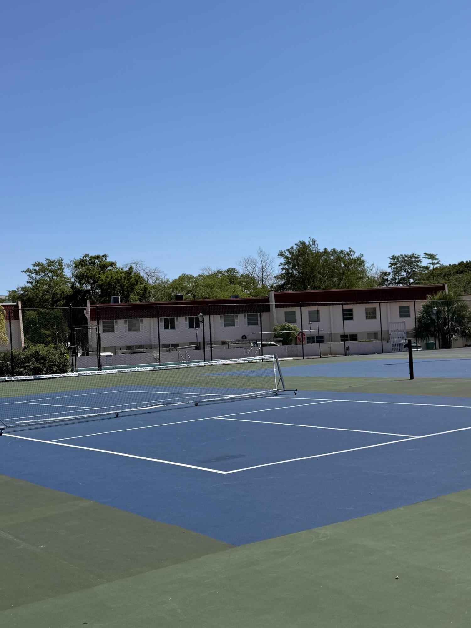4174 Inverrary Drive 309, Lauderhill, FL, 33319/$95,000 3 4174 Inverrary Drive 309