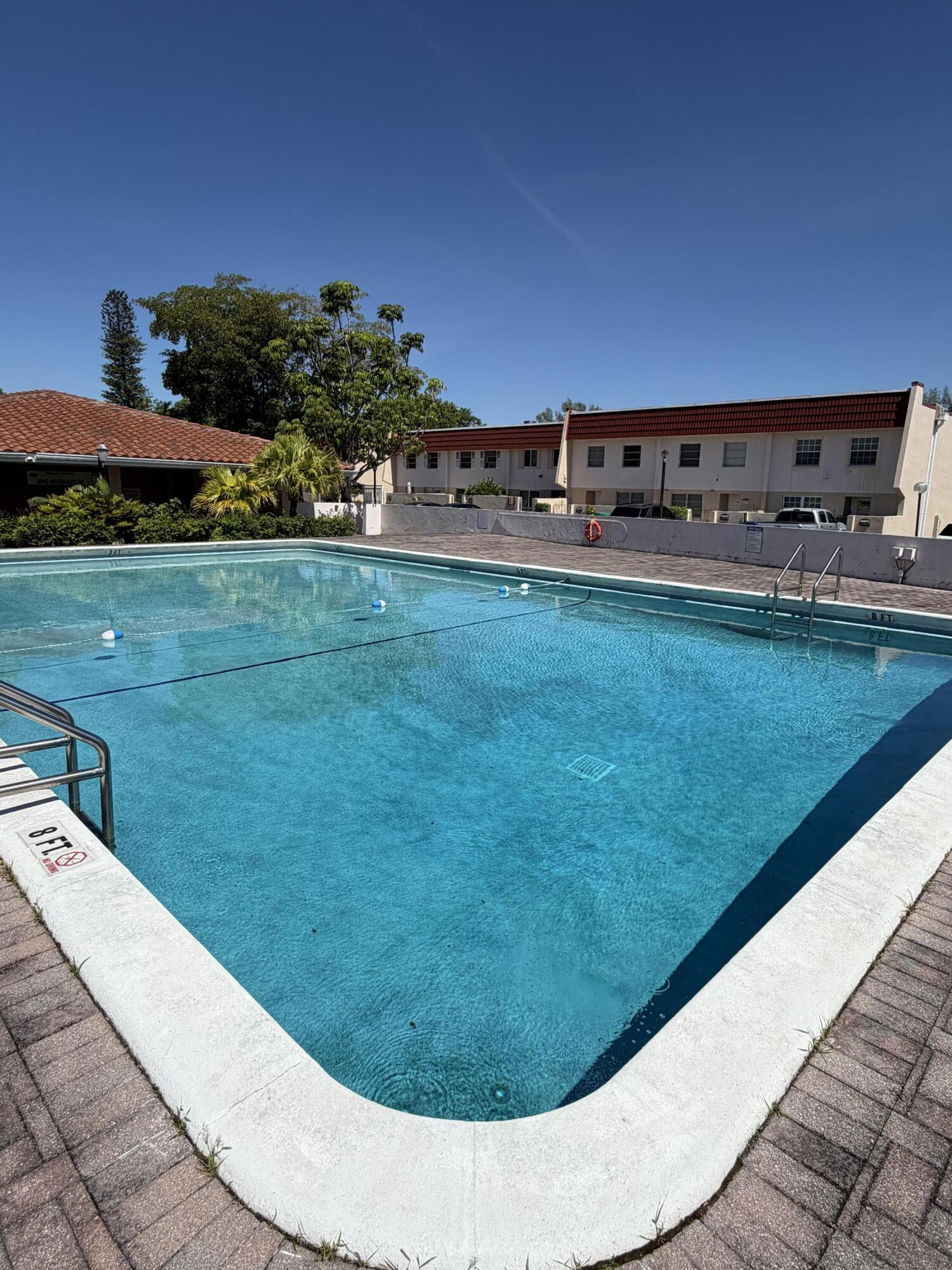 4174 Inverrary Drive 309, Lauderhill, FL, 33319/$95,000 4 4174 Inverrary Drive 309