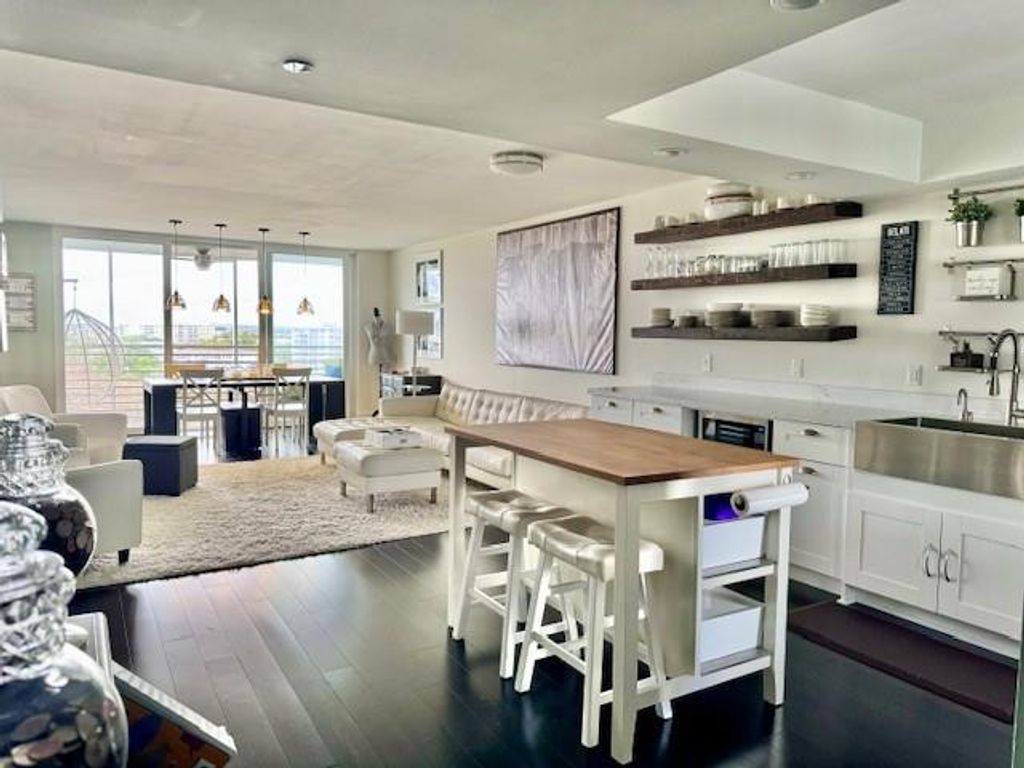 Photo of 4015 W Palm Aire Drive #1008, Pompano Beach, FL 33069 (MLS # F10434653)