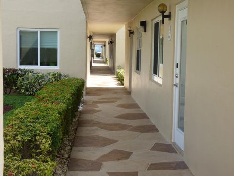 207 Burgundy E Delray Beach FL 33484