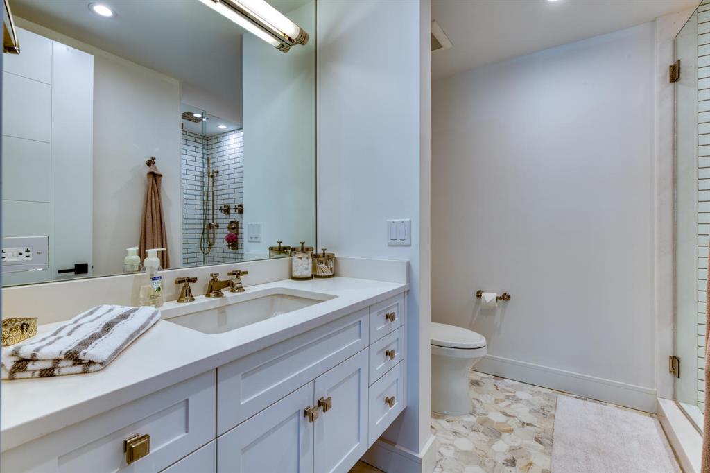 KENSINGTON - Residential