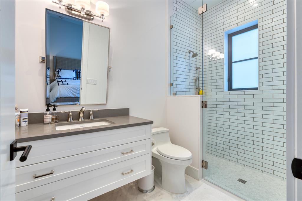 KENSINGTON - Residential