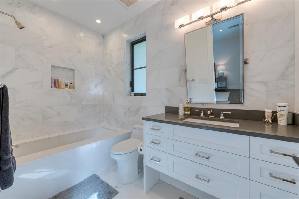 KENSINGTON - Residential