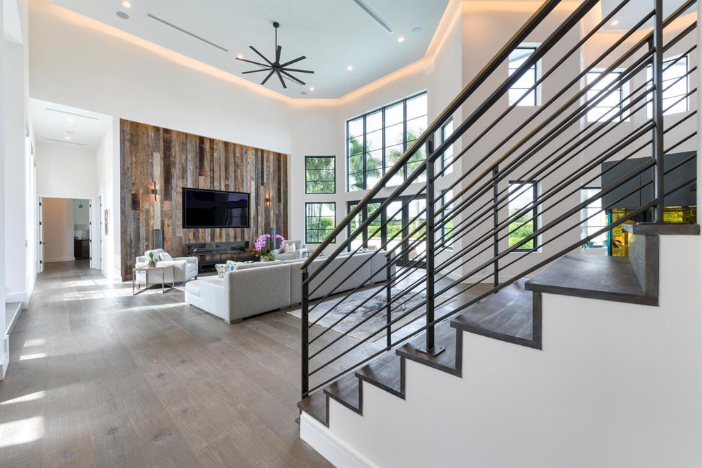 KENSINGTON - Residential