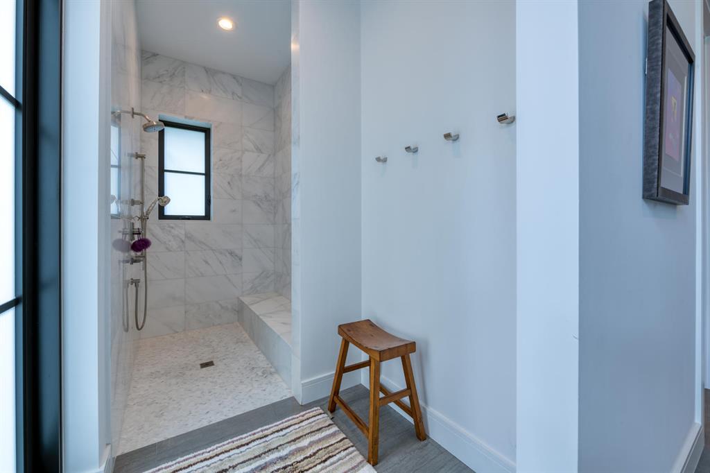 KENSINGTON - Residential