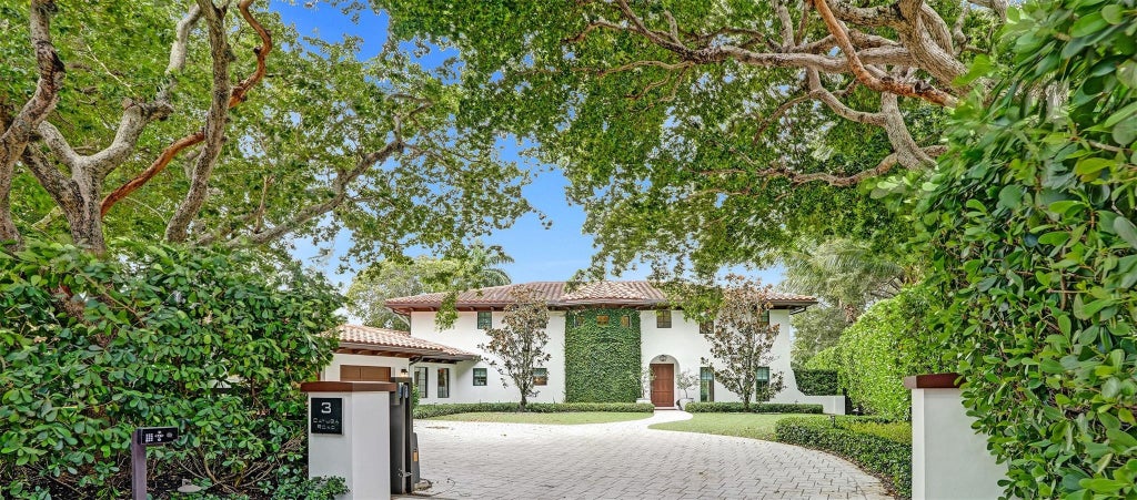 Photo of 3 Cayuga Road, Fort Lauderdale, FL 33308 (MLS # F10509079)