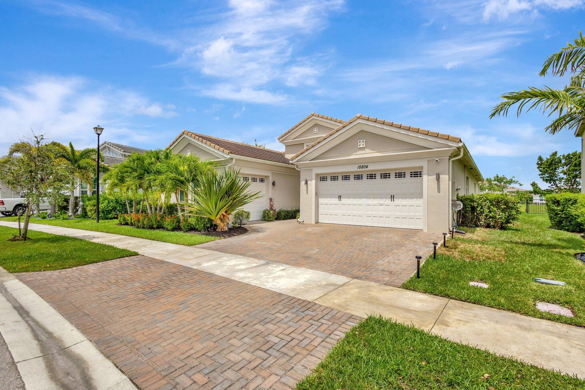 15804 Goldfinch Circle