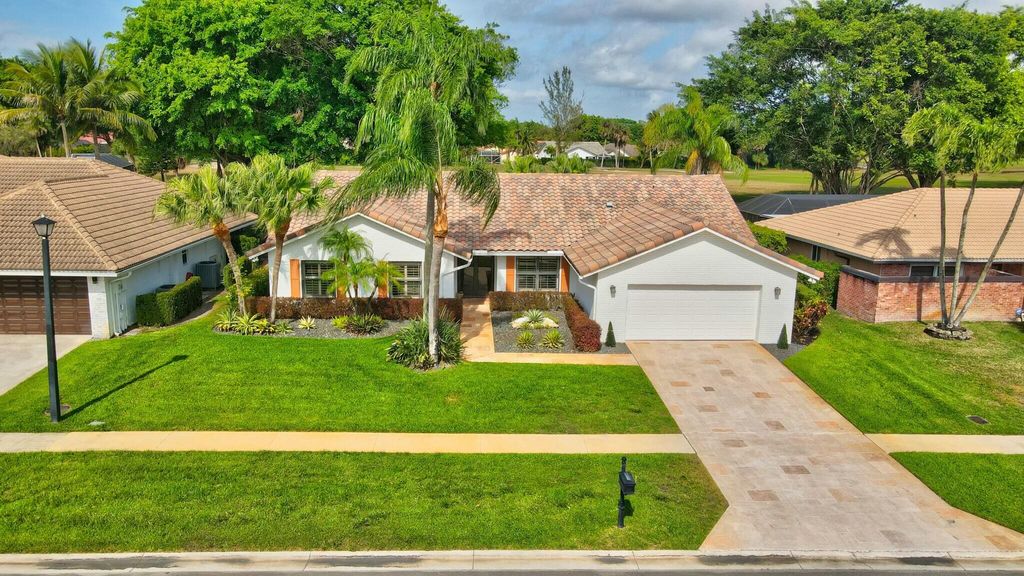 Photo of 10221 Harbourtown Court, Boca Raton, FL 33498 (MLS # R11065118)