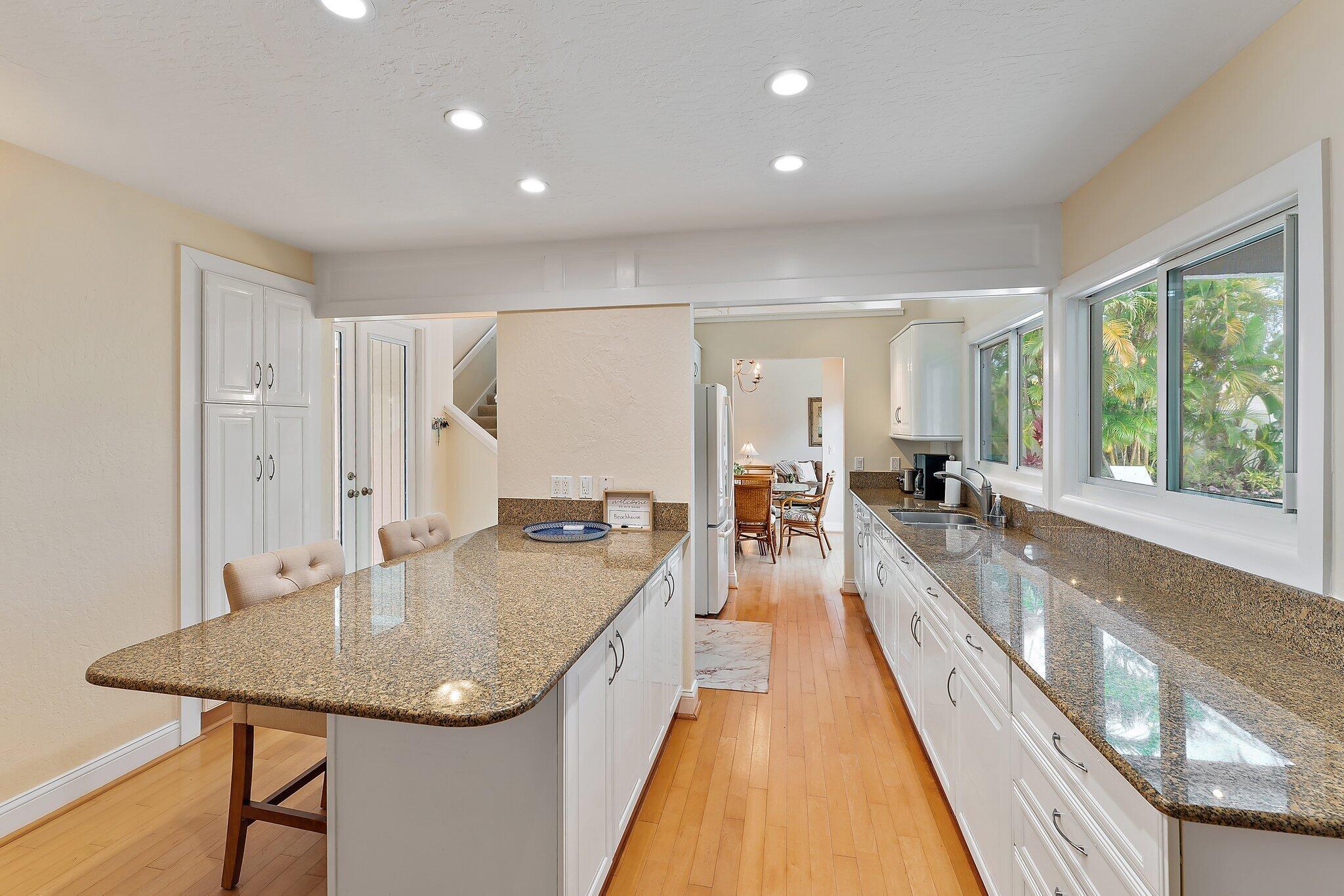 OCEAN WALK PLACE PH II - Residential Lease