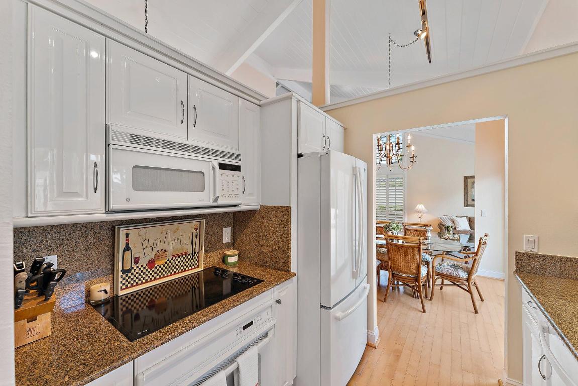 OCEAN WALK PLACE PH II - Residential Lease