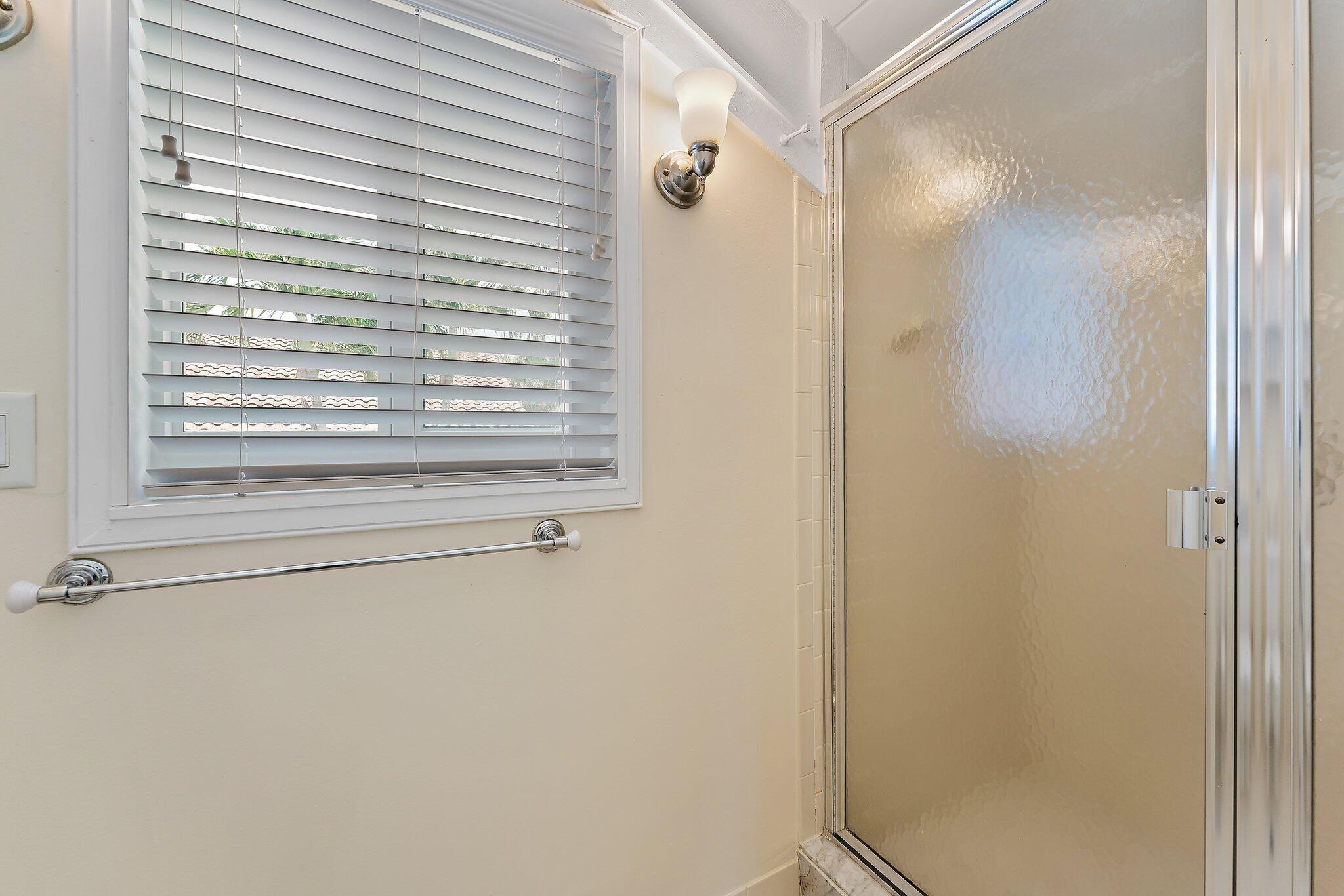 OCEAN WALK PLACE PH II - Residential Lease