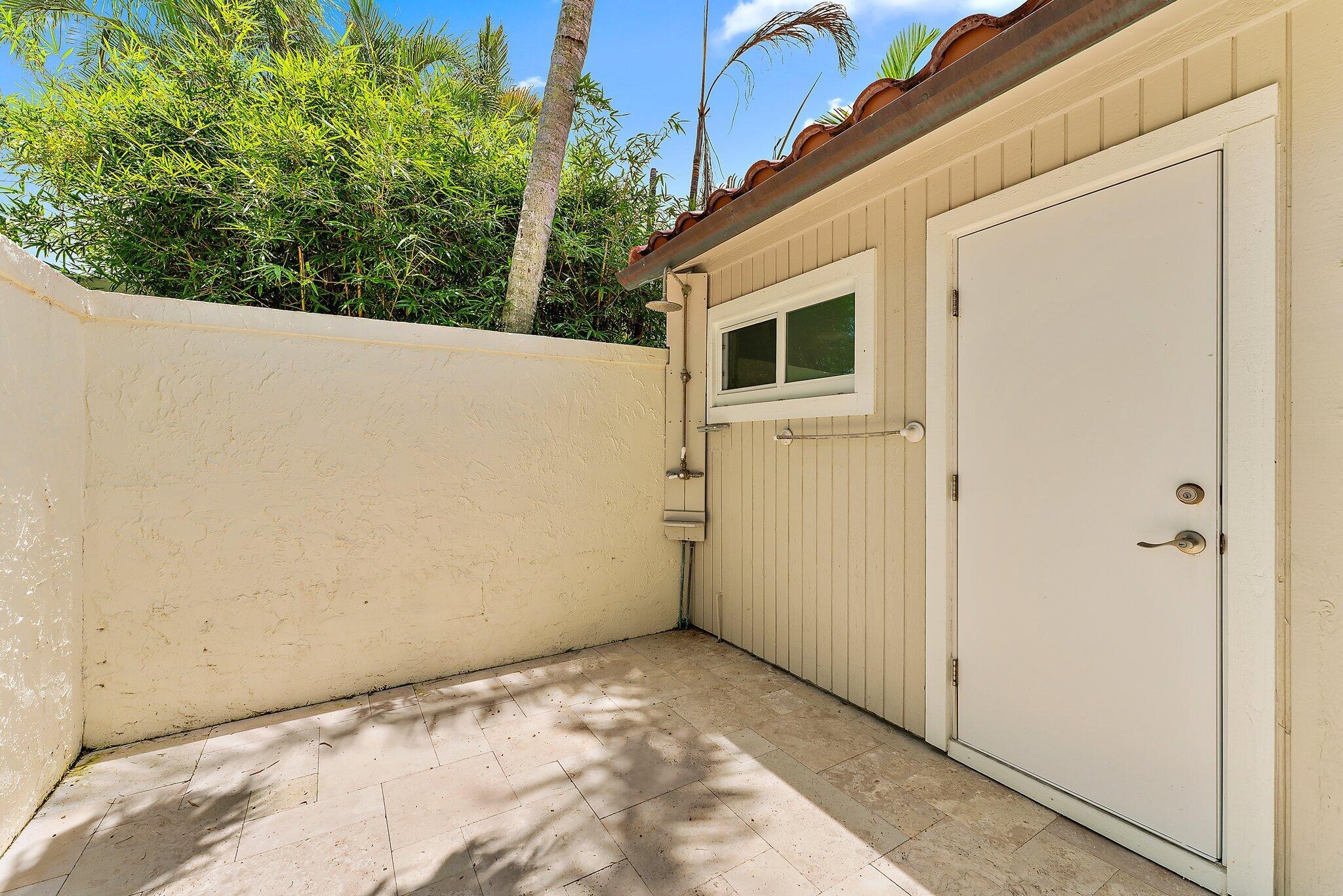 OCEAN WALK PLACE PH II - Residential Lease