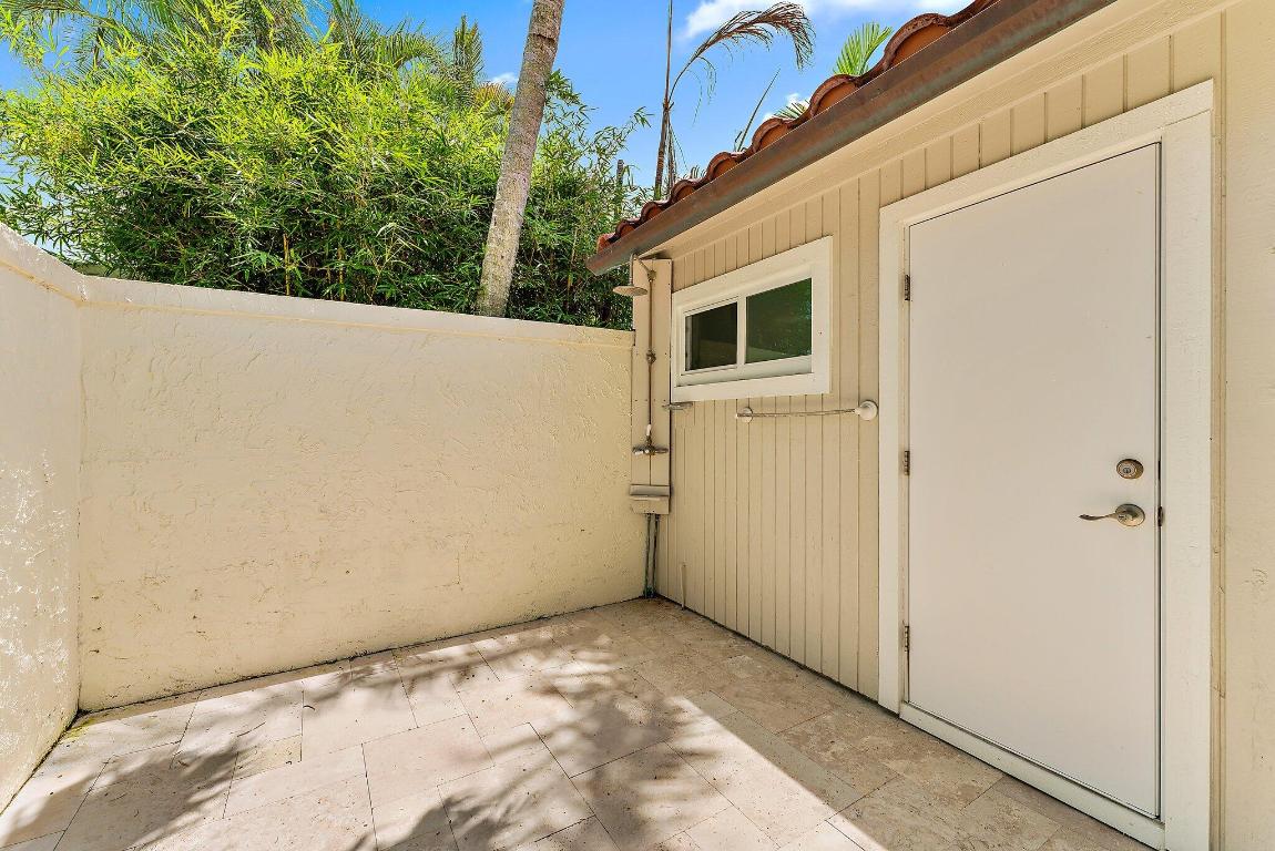 OCEAN WALK PLACE PH II - Residential Lease