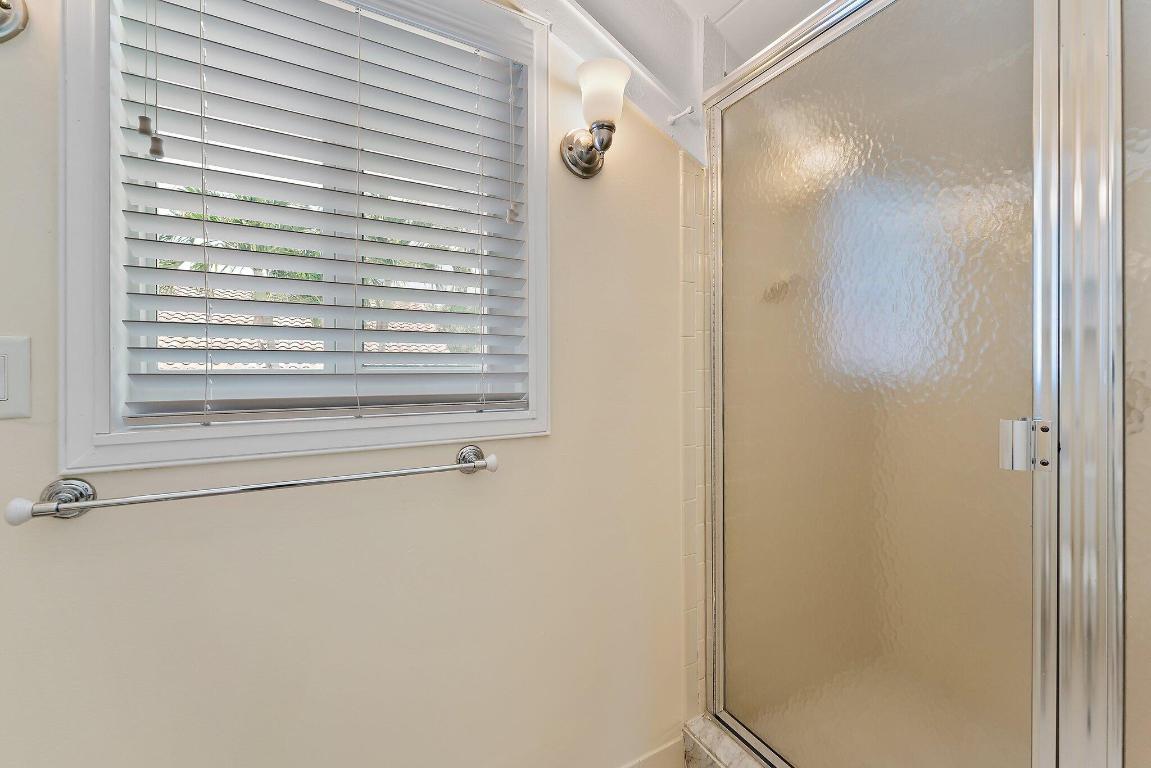 OCEAN WALK PLACE PH II - Residential Lease