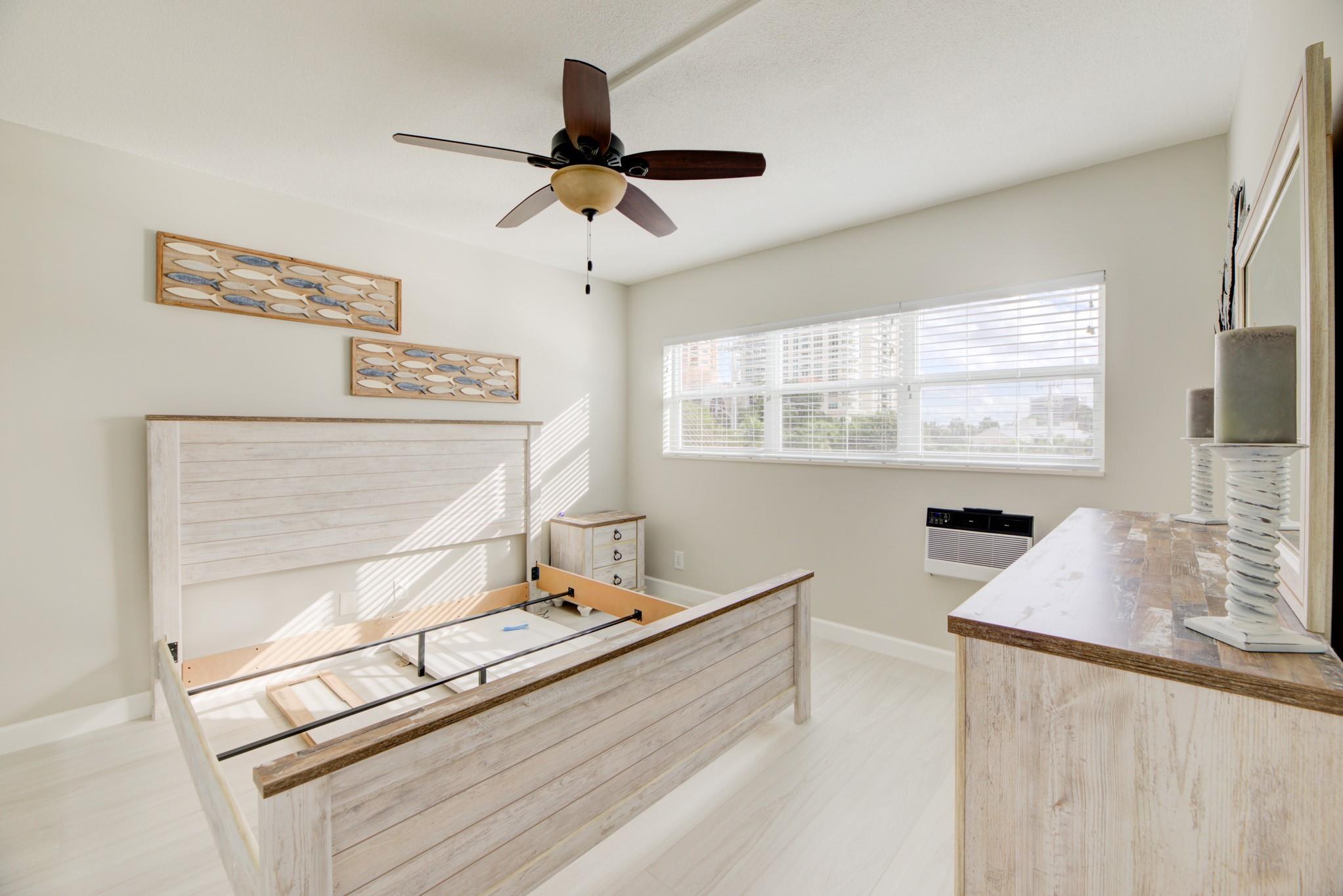 Harbor House East - Residential