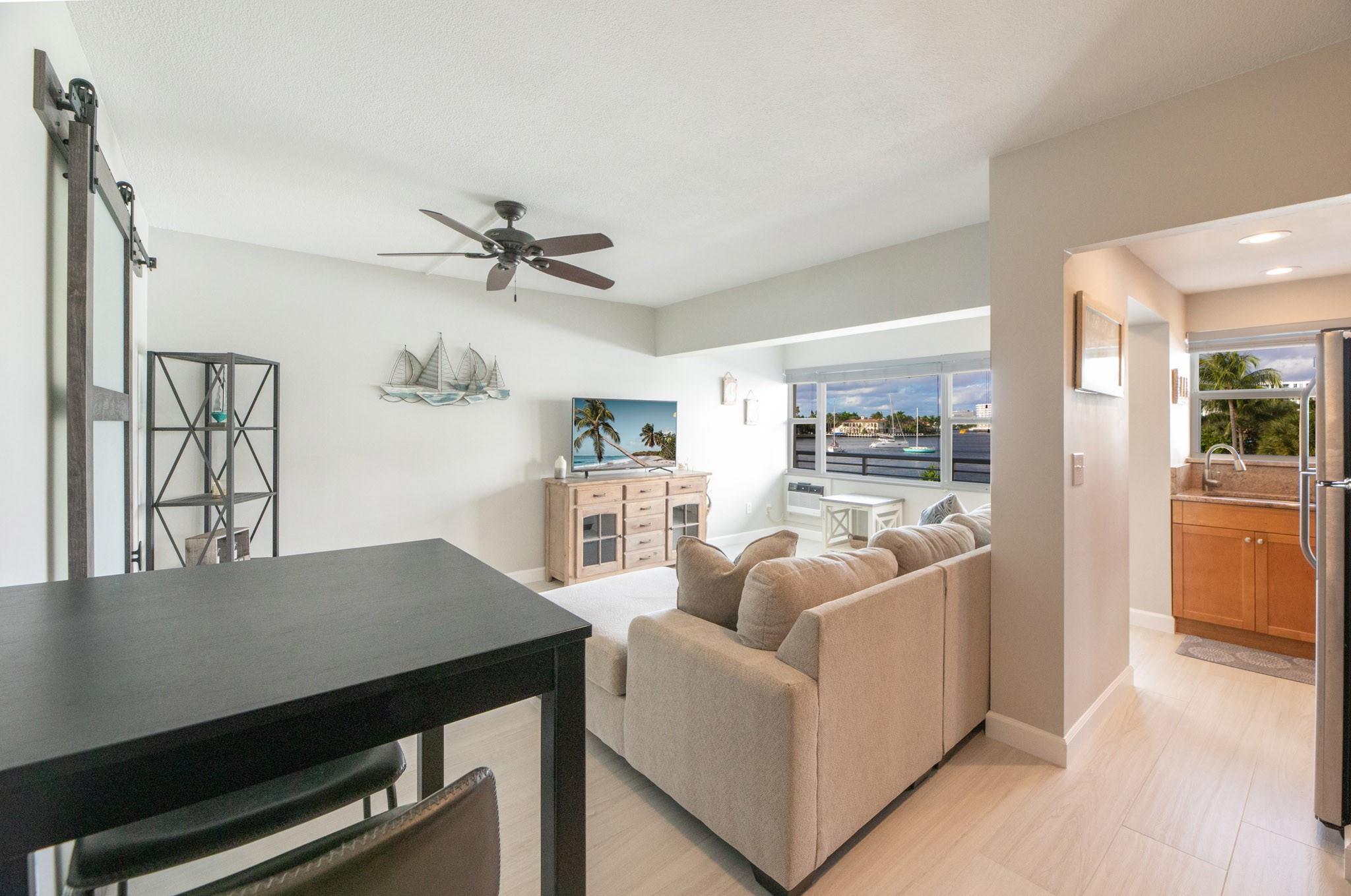 Harbor House East - Residential