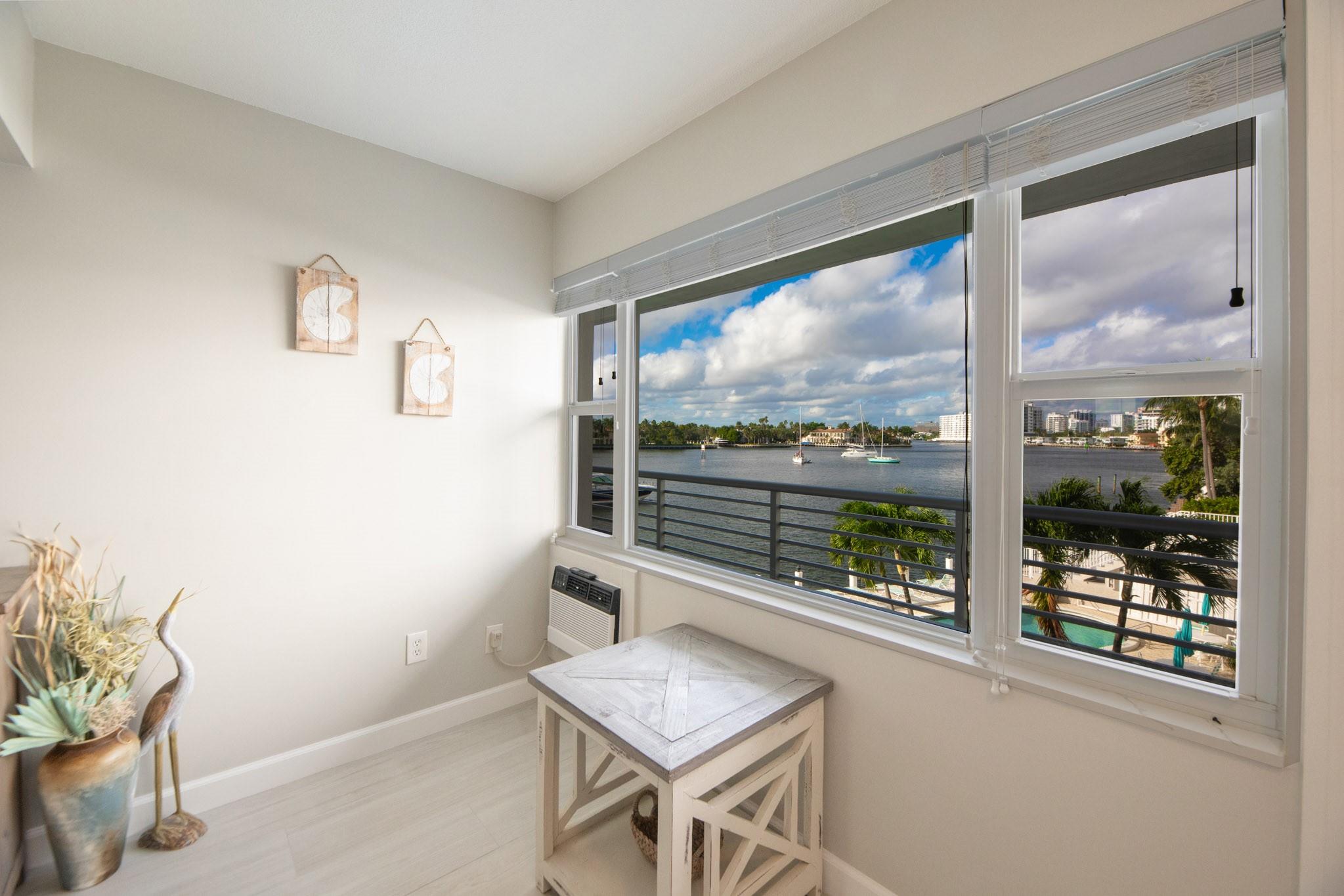 Harbor House East - Residential