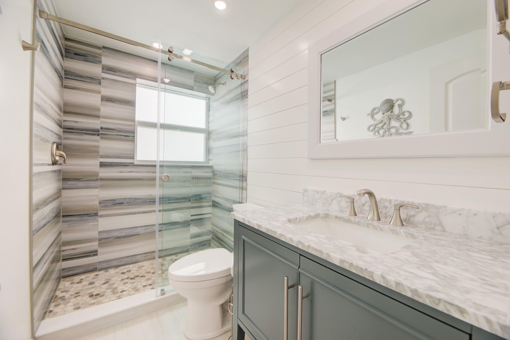 Harbor House East - Residential