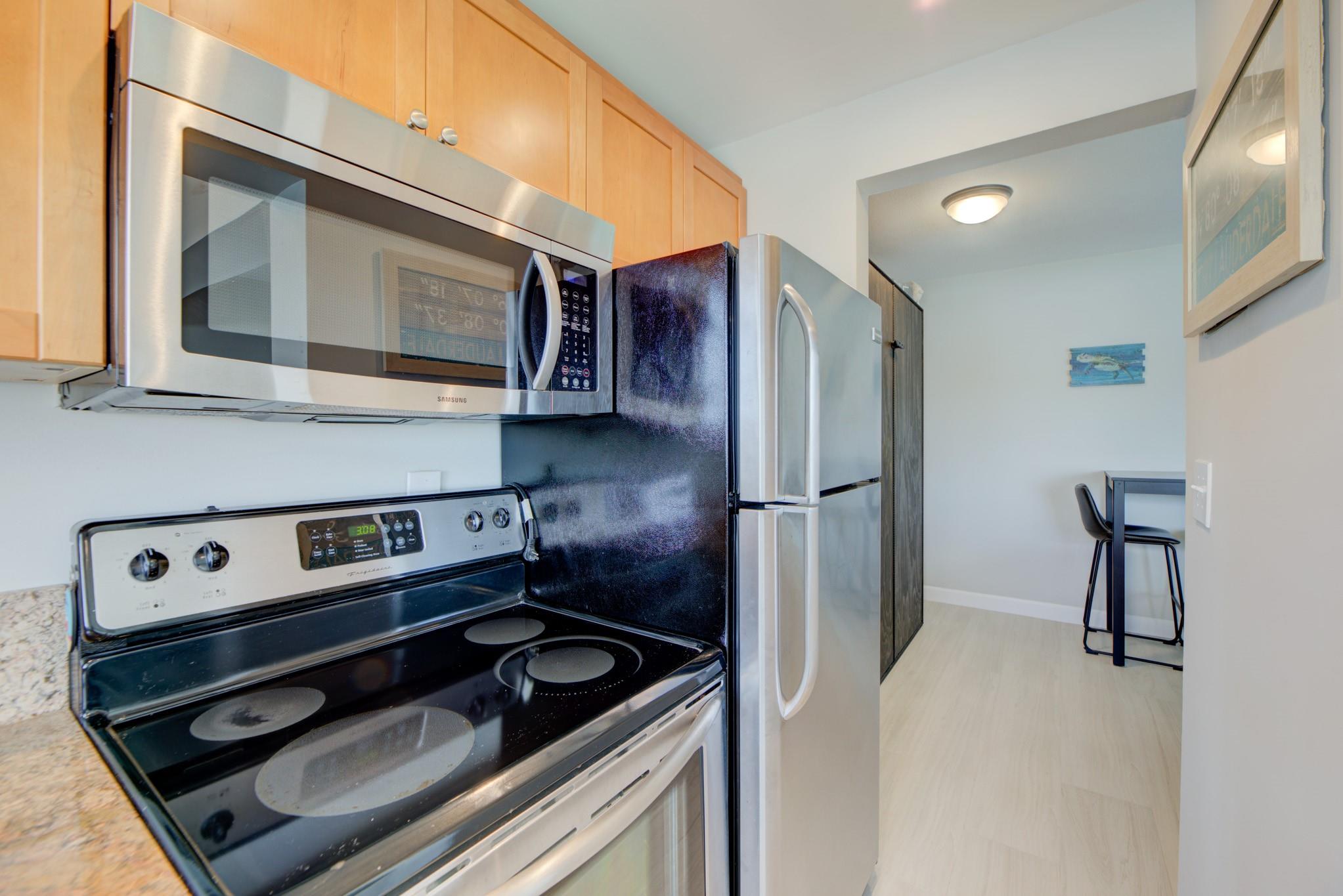 Harbor House East - Residential