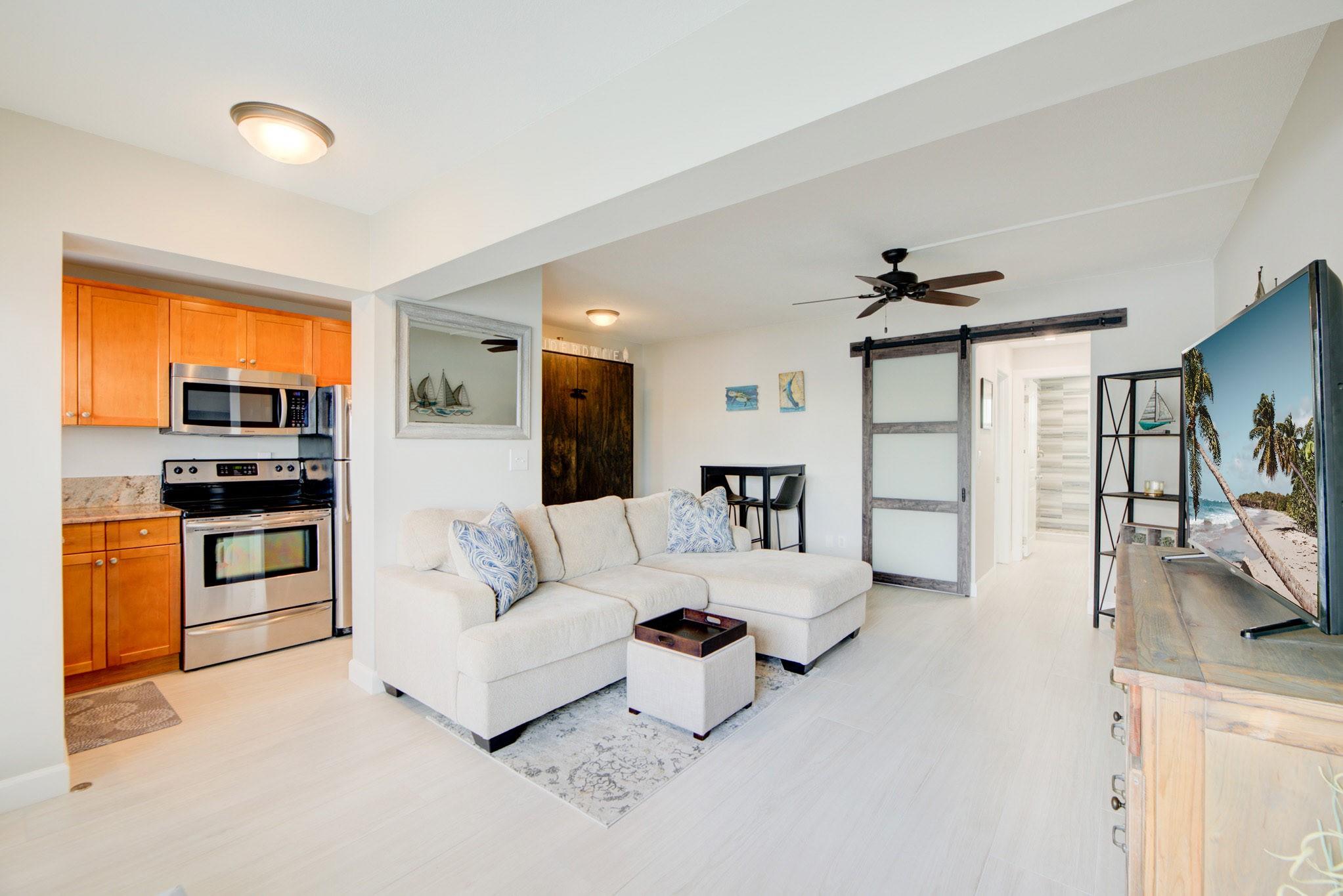 Harbor House East - Residential